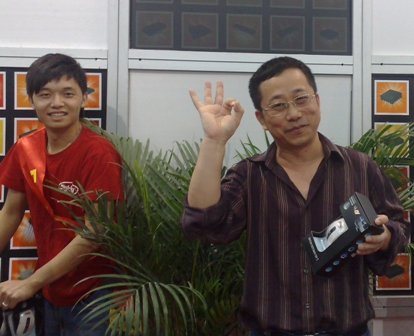 工程師獲得無(wú)線鼠標(biāo)很開心