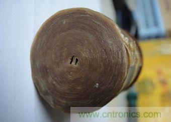 圖5：捏一捏紙卷，看看是否結(jié)實