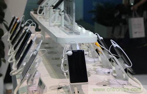 圖2：基于聯(lián)芯雙核/四核平臺(tái)的多款智能終端機(jī)型閃亮登場(chǎng)。