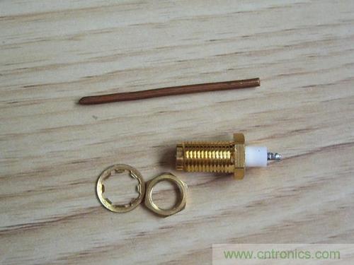 最簡單使用的天線&mdash;&mdash;罐頭天線，可做正饋大鍋饋源！ 