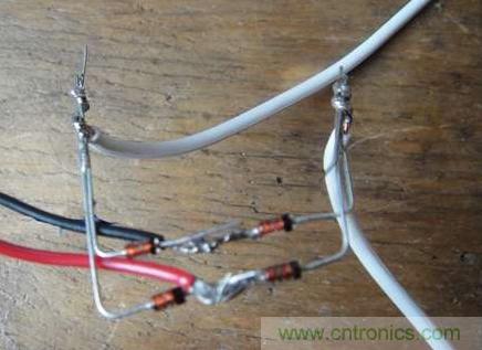 想減少電費(fèi)嗎？DIY一個(gè)迷你風(fēng)力發(fā)電機(jī)吧