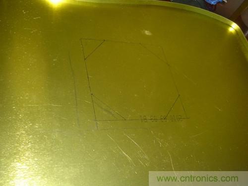 月餅盒DIY:自制筆記本散熱風扇