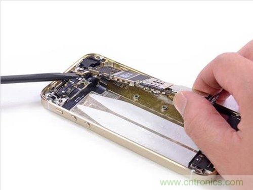 土豪金iPhone 5S拆解：內(nèi)部結(jié)構(gòu)升級，維修難度增加