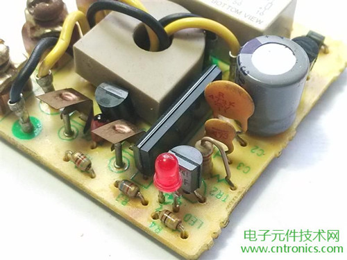 漏電保護(hù)器拆解：結(jié)構(gòu)有差異，做工不錯(cuò)