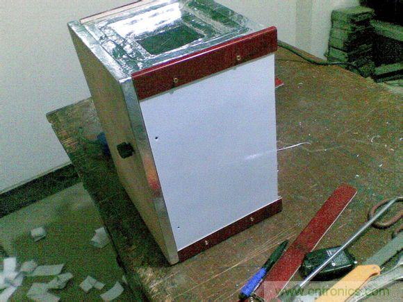 牛人DIY:百元自制車載冰箱