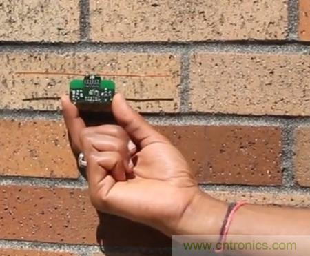 網(wǎng)友熱議：無電池手機(jī)能否實(shí)現(xiàn)？