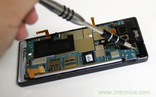 拆解4G新機(jī)索尼M35t：用料十足，易于維修