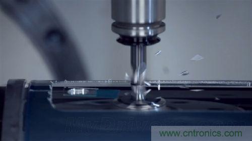 顛覆傳統(tǒng)設(shè)計，蘋果全新Mac Pro生產(chǎn)線探秘