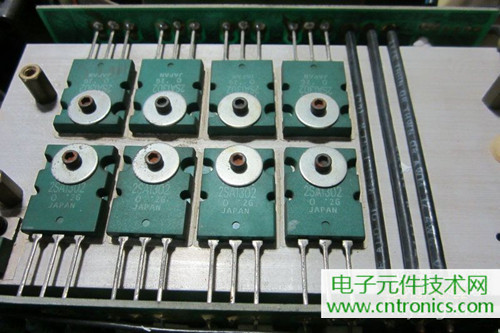 用料很給力！專業(yè)后級(jí)功放美國(guó)高峰FA1201拆解