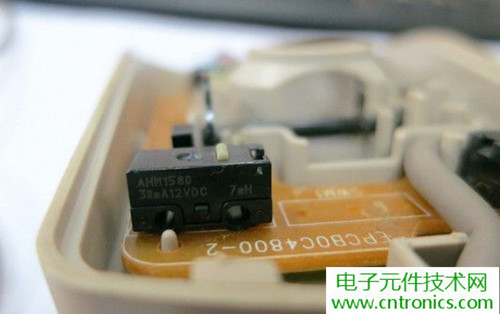 殿堂級(jí)機(jī)械鼠標(biāo)拆解：嘆精致做工！