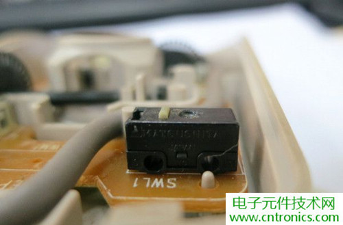殿堂級(jí)機(jī)械鼠標(biāo)拆解：嘆精致做工！
