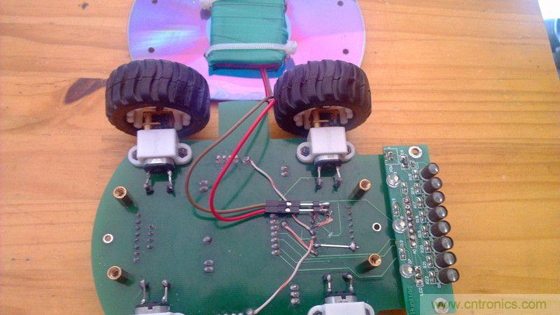 牛人力作！PCB版藍(lán)牙智能小車(chē)DIY