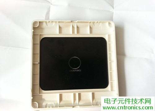 一款觸控開關(guān)拆解，做工不錯