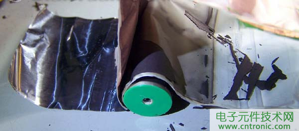 筆記本電池拆解，探秘電池內(nèi)部結(jié)構(gòu)