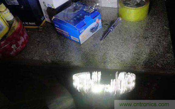 變廢為寶！風(fēng)扇散熱器變身山寨LED燈