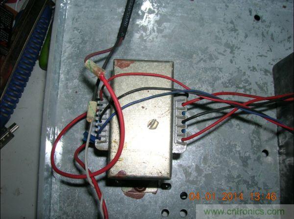 巧奪天工！大神利用山寨功放為高性價(jià)比逆變器"穿新衣"