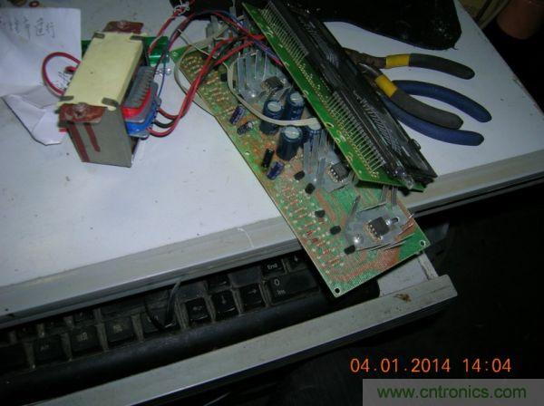 巧奪天工！大神利用山寨功放為高性價(jià)比逆變器&ldquo;穿新衣&rdquo;