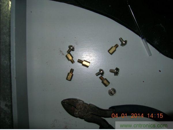 巧奪天工！大神利用山寨功放為高性價(jià)比逆變器&ldquo;穿新衣&rdquo;