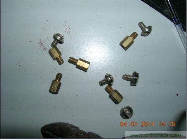 巧奪天工！大神利用山寨功放為高性價(jià)比逆變器&ldquo;穿新衣&rdquo;