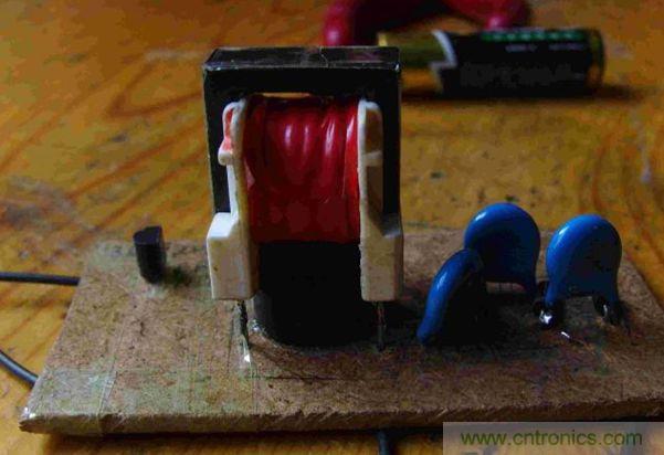 DIY單管自激，領略高壓電火花風采