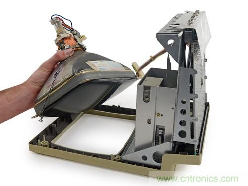 拆！古董級Macintosh 128K電腦