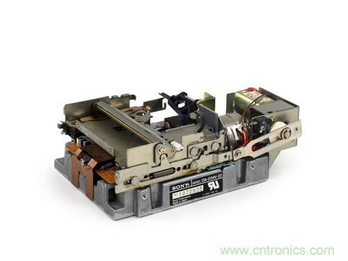 拆！古董級Macintosh 128K電腦