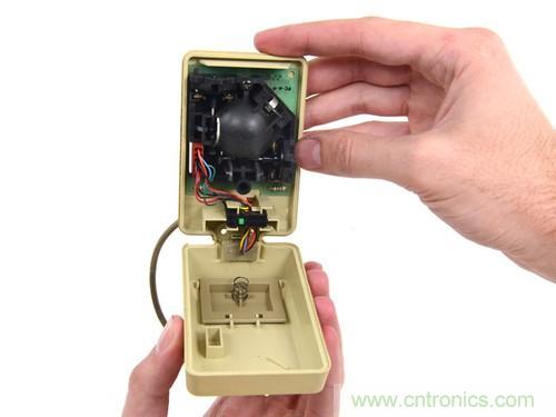 拆！古董級Macintosh 128K電腦