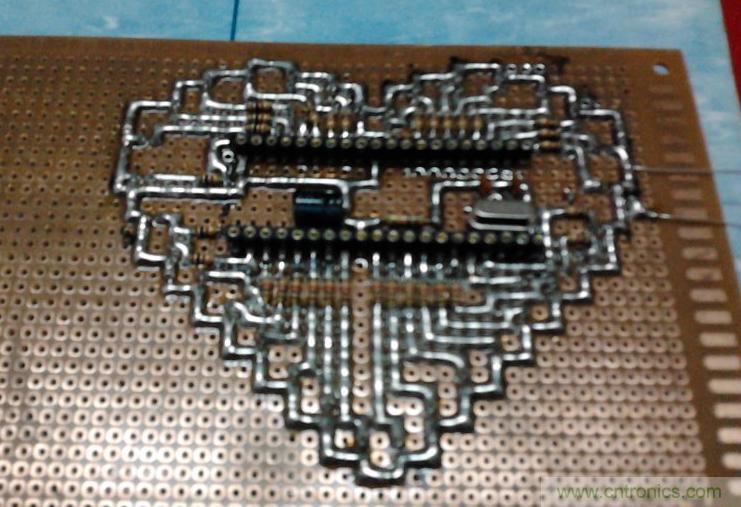 三八節(jié)將至！DIY心形LED流水燈！你們懂的~