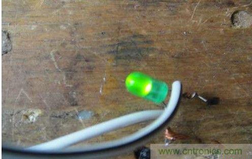 創(chuàng)意DIY！迷你風力發(fā)電機！