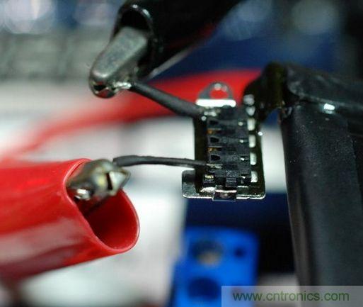 圖文并茂！移動(dòng)電源升壓效率大檢測