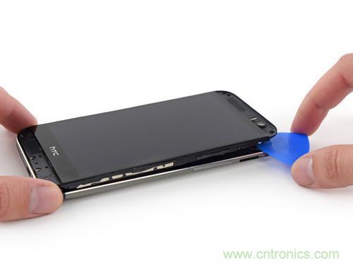 牛人強(qiáng)拆！新HTC One(M8)真機(jī)精密做工難修理