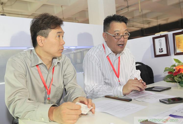 左二，Keystone亞太設(shè)計(jì)與制造總監(jiān)Steven Chua