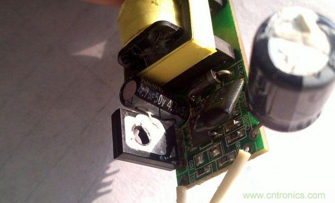 拆解狂魔:拆修4.7WLED驅(qū)動電源