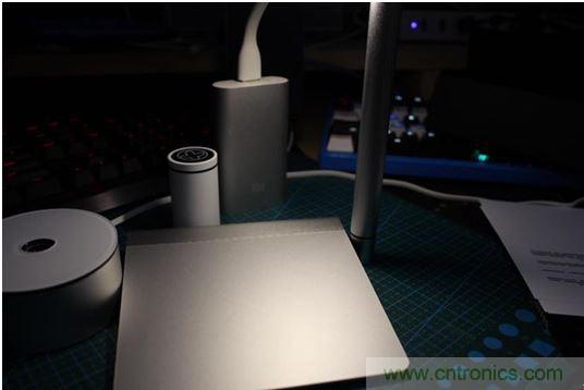 一款獨(dú)一無二的鋰電螺絲刀拆解評(píng)測(cè)：不止是價(jià)格感人