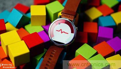 Moto 360 二代：&ldquo;精益求精&rdquo;的細(xì)節(jié)仍無(wú)法彌補(bǔ)功能的缺失