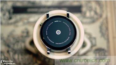 Moto 360 二代：&ldquo;精益求精&rdquo;的細(xì)節(jié)仍無(wú)法彌補(bǔ)功能的缺失