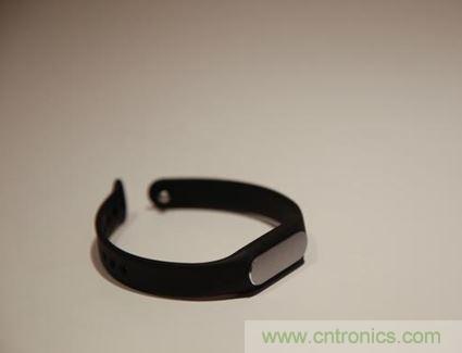 小米手環(huán)光感版體驗(yàn)：便宜實(shí)惠，功能尚可