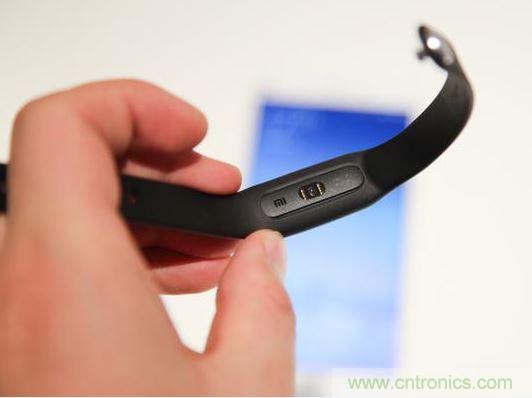 小米手環(huán)光感版體驗(yàn)：便宜實(shí)惠，功能尚可