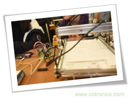 由十余款創(chuàng)客設計看FPGA如何在智能硬件界&ldquo;大展拳腳&rdquo;？