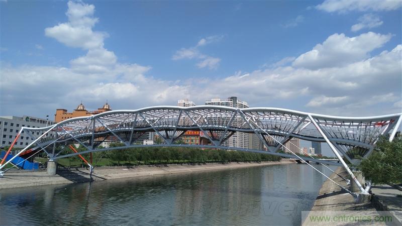 無邊框的 nubia Z9 ，一款既有驚喜，又有驚艷的智能手機(jī)