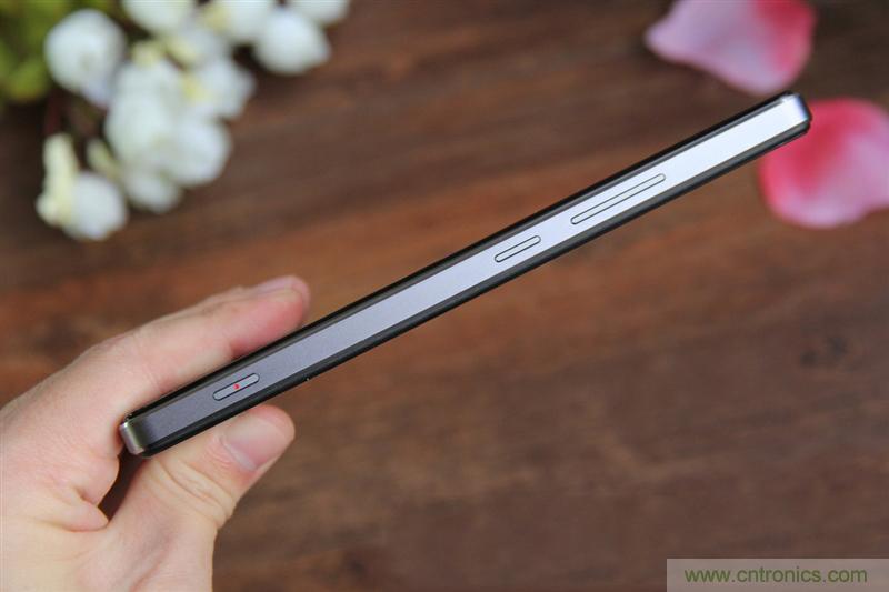 無邊框的 nubia Z9 ，一款既有驚喜，又有驚艷的智能手機(jī)