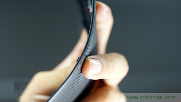 業(yè)界良心 LG V10 評測:剛毅、冷峻，不失人性化