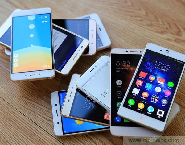 2015年9款千元智能手機橫評：誰才是紅海霸主？
