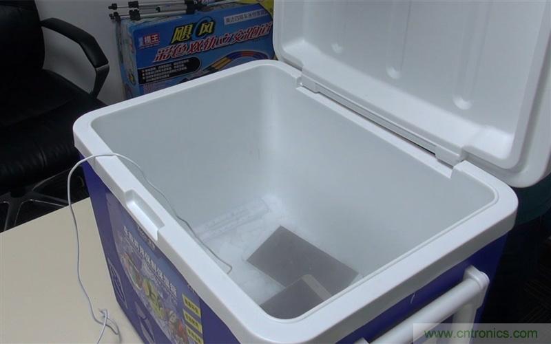 手機抗凍性能大挑戰(zhàn):iPhone被完爆