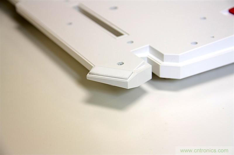 曾經(jīng)的網(wǎng)吧統(tǒng)治者&mdash;雙飛燕血手幽靈機(jī)械鍵盤，真世界最快？