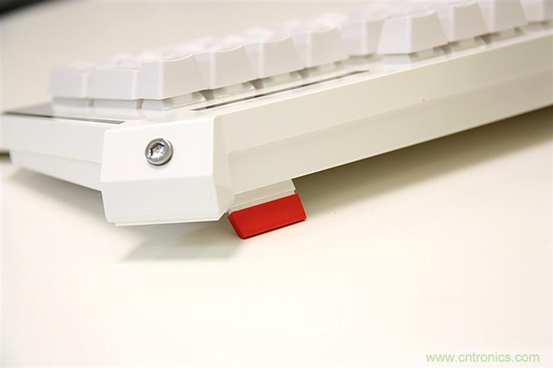 曾經(jīng)的網(wǎng)吧統(tǒng)治者&mdash;雙飛燕血手幽靈機(jī)械鍵盤，真世界最快？