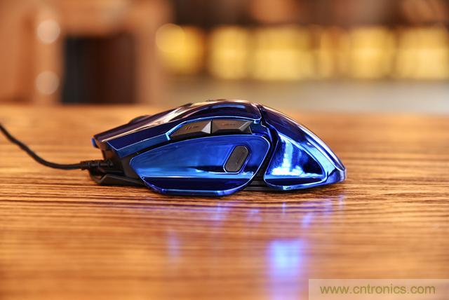 左手寫愛，右手寫他&mdash;&mdash;從此鍵盤鼠標(biāo)不分家！