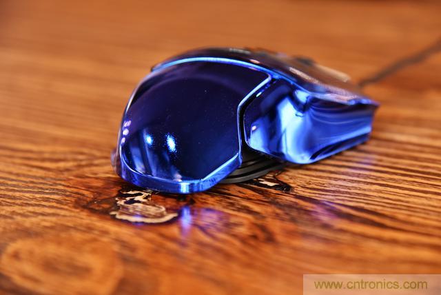 左手寫愛，右手寫他&mdash;&mdash;從此鍵盤鼠標(biāo)不分家！