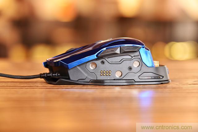 左手寫愛，右手寫他&mdash;&mdash;從此鍵盤鼠標(biāo)不分家！