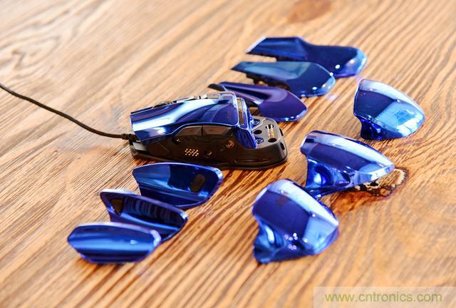 左手寫愛，右手寫他&mdash;&mdash;從此鍵盤鼠標(biāo)不分家！